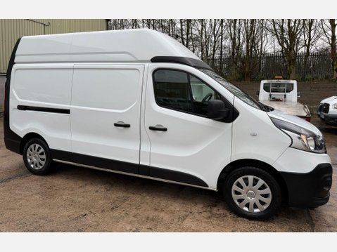 Renault Trafic 2.0 dCi ENERGY 30 Business Panel Van 5dr Diesel Manual LWB High Roof Euro 6 5