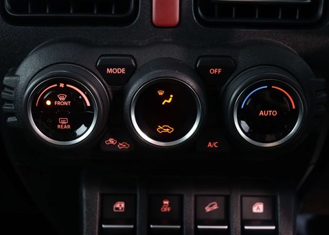 Suzuki Jimny SZ5 4X4 28