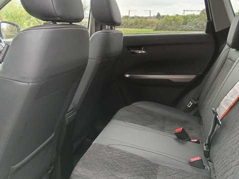 Suzuki Vitara 1.4 Boosterjet MHEV SZ5 Euro 6 (s/s) 5dr 29