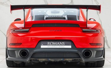 Porsche 911 GT2 RS (991) 27