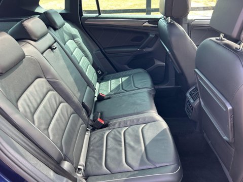 Volkswagen Tiguan 2.0 TDI R-Line DSG 4Motion Euro 6 (s/s) 5dr 24