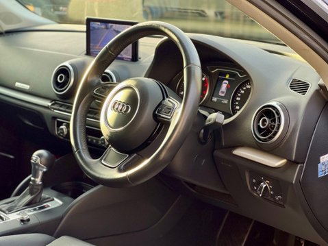 Audi A3 TFSI Sportback Tronic quattro 8