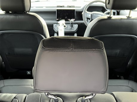 Land Rover Defender V8 53