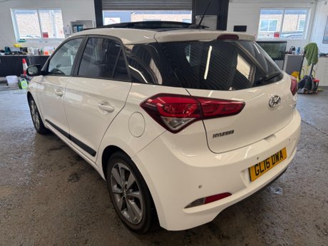 Hyundai i20 1.4 CRDi Premium SE Euro 6 5dr 4