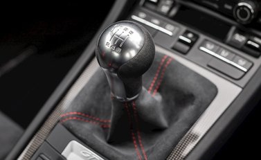 Porsche Cayman GT4 19