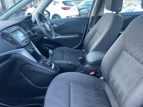 Vauxhall Zafira 1.4i Turbo Design Euro 6 5dr 23
