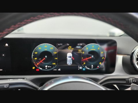 Mercedes-Benz A Class A 250 AMG LINE PREMIUM 30