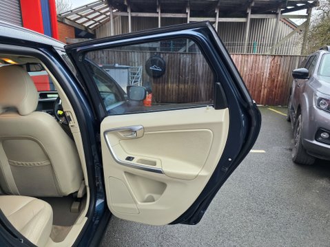 Volvo XC60 D5 SE LUX AWD 21