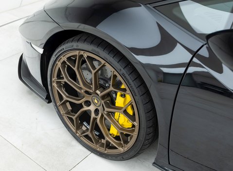Lamborghini Huracan LP640-2 Tecnica 19