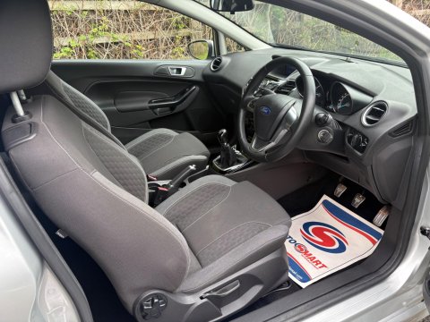 Ford Fiesta ZETEC S 14