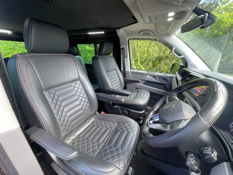 Volkswagen Transporter 2.0 TDI T32 Highline Crew Van DSG FWD SWB Euro 6 (s/s) 5dr 5