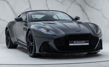 Aston Martin DBS Superleggera 9