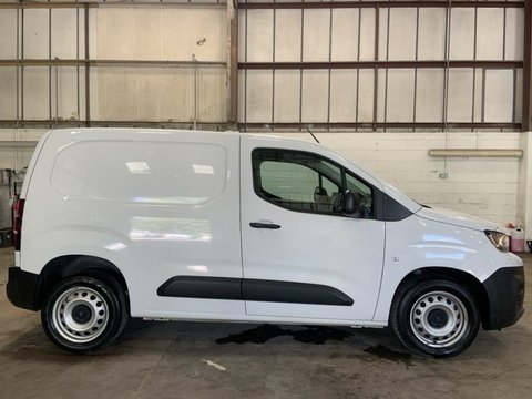 Peugeot Partner BLUEHDI PROFESSIONAL PREMIUM PLUS L1 4