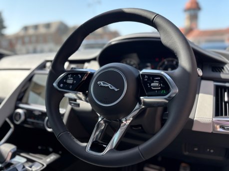 Jaguar E-Pace R-DYNAMIC S MHEV 23
