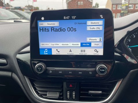 Ford Fiesta 1.1 Fiesta Zetec 3dr 32
