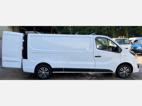 Vauxhall Vivaro 1.6 CDTi 2900 Sportive Panel Van 5dr Diesel Manual L2 H1 Euro 6 (120 ps) 11