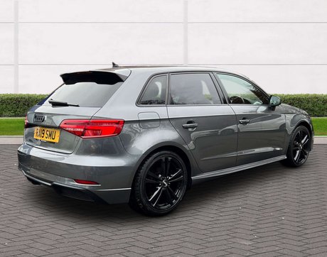 Audi A3 1.5 A3 Sportback 35 TFSI Black Edition 5dr 3