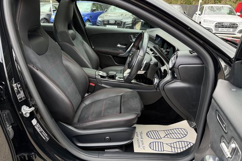 Mercedes-Benz A Class A 180 D AMG LINE PREMIUM PLUS - PAN ROOF -ELECTRIC SEATS 16