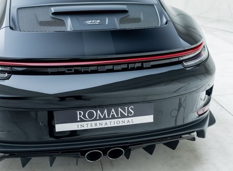 Porsche 911 GT3 TOURING (992) 27