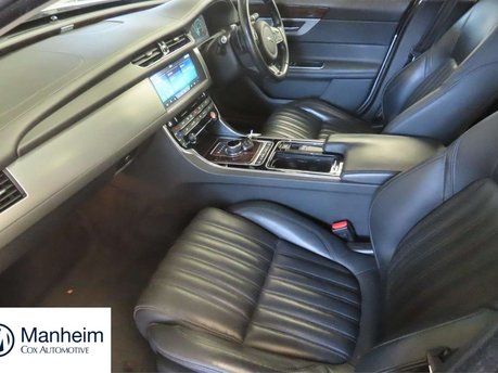 Jaguar XF 2.0d Portfolio Saloon 4dr Diesel Auto Euro 6 (s/s) (180 ps) 2
