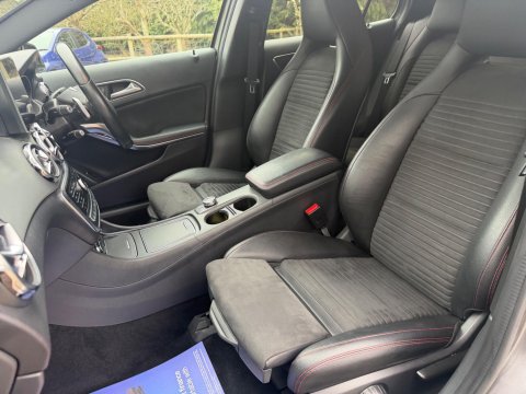 Mercedes-Benz GLA 2.1 GLA220d AMG Line (Executive) 7G-DCT 4MATIC Euro 6 (s/s) 5dr 37