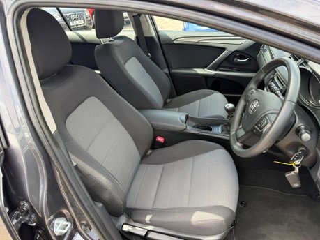 Toyota Avensis 1.6 D-4D Active Touring Sports Euro 6 (s/s) 5dr 22