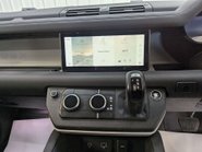 Land Rover Defender 2.0 Defender SE D Auto 4WD 5dr 80