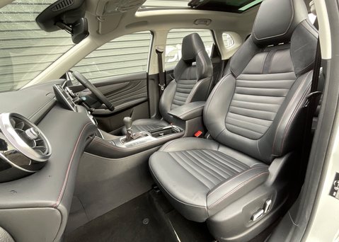 MG HS 1.5 T-GDI EXCLUSIVE 15