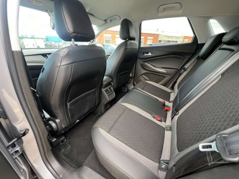 Vauxhall Grandland X 1.2 Grandland X SRi Nav T Automatic 5dr - NATIONAL DELIVERY* 44