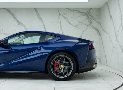 Ferrari 812 Superfast 35
