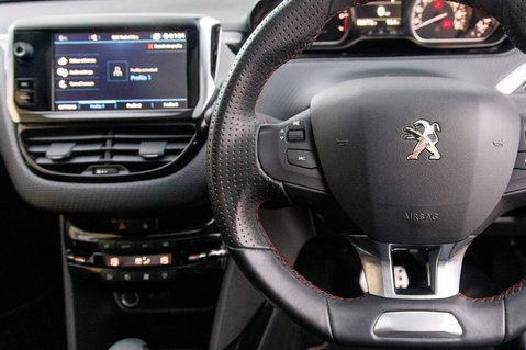 Peugeot 2008 PURETECH S/S GT LINE 19