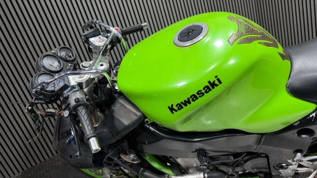 Kawasaki ZX 1995 44K PROJECT SPORTS BIKE SPARES OR REPAIR 900CC 23