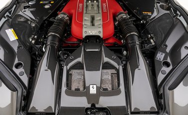 Ferrari 812 Superfast 31