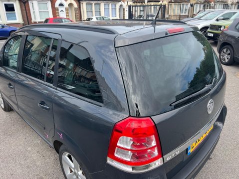 Vauxhall Zafira 1.8 16V Exclusiv Euro 5 5dr 17