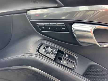 Porsche 911 3.4 991 Carrera 4 Black Edition Coupe 2dr Petrol PDK 4WD Euro 6 (350ps) 27