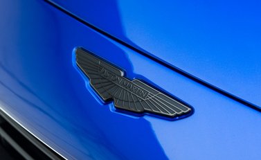 Aston Martin V12 Vantage Roadster 32