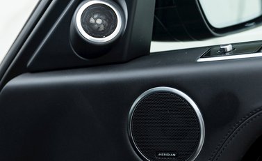 Land Rover Range Rover P400e Autobiography 24