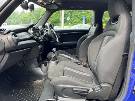 Mini Hatch 1.5 Cooper Sport 3dr 42