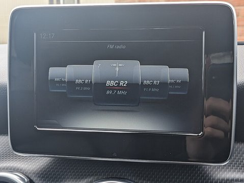 Mercedes-Benz GLA GLA200 SE 30