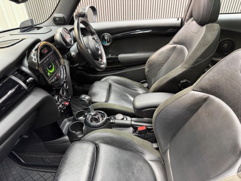 Mini Hatch 2.0 Cooper S Auto Euro 6 (s/s) 3dr 51