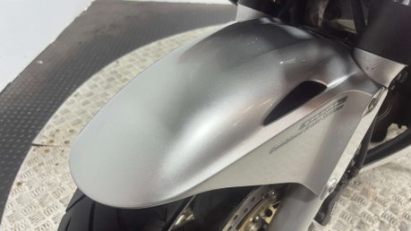 Honda VFR 2001 VTEC ONLY 19K NEW MOT SERVICED SPORTS EXHAUST 800CC 17