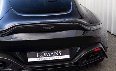 Aston Martin V8 Vantage 23