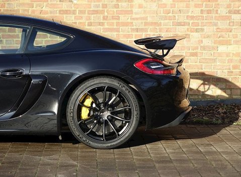 Porsche Cayman GT4 4