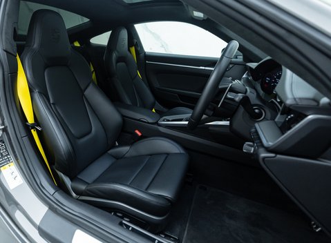 Porsche 911 Turbo S (992) 14