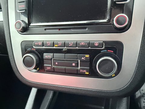 Volkswagen Scirocco GT TDI 13