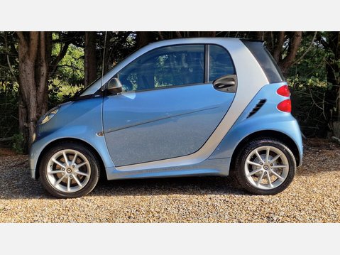 Smart Fortwo Coupe 1.0 MHD Passion Coupe 2dr Petrol SoftTouch Euro 5 (s/s) (71 bhp) 2