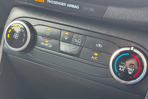Ford Fiesta 1.5 Tdci Panel Van - Air Con 15
