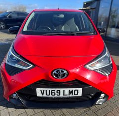 Toyota Aygo VVT-I X-TREND X-SHIFT 5 DOOR AUTO 3