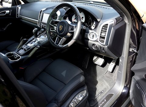 Porsche Cayenne Turbo S 19