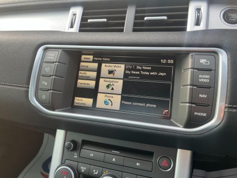Land Rover Range Rover Evoque 2.2 SD4 Dynamic Auto 4WD Euro 5 (s/s) 5dr 30